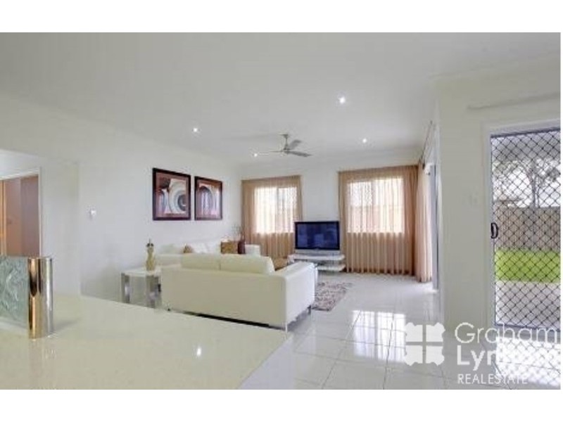 Bushland Beach QLD 4818