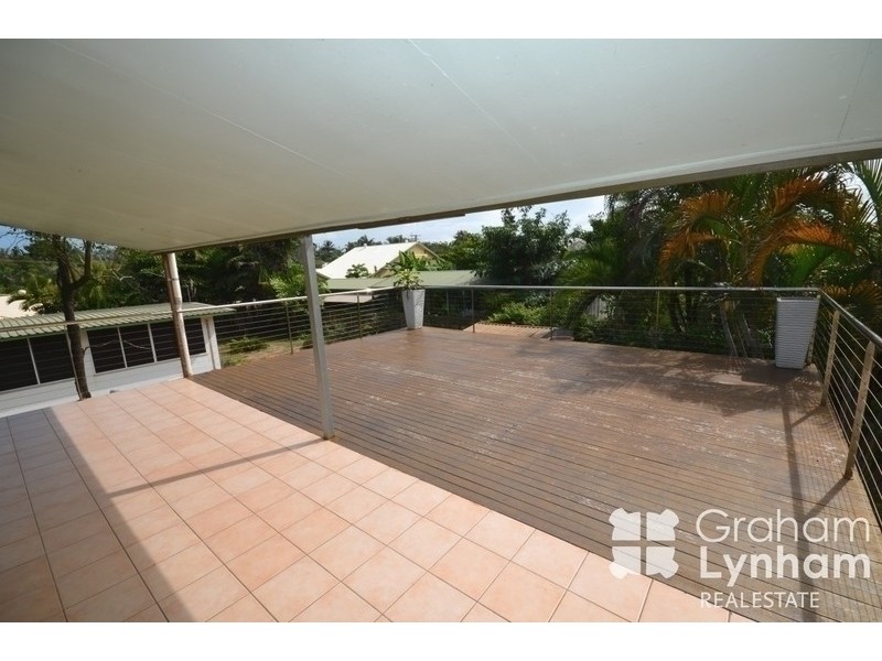 26 Coral Street, Saunders Beach QLD 4818