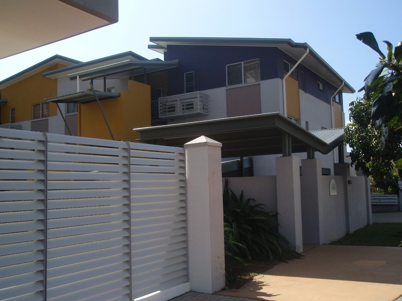 4/11 Stanley Street, Townsville City QLD 4810