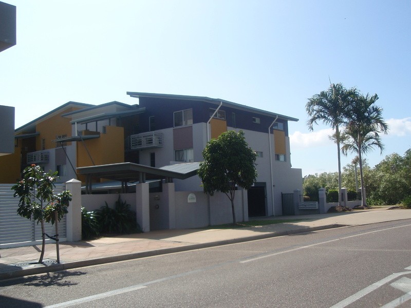 4/11 Stanley Street, Townsville City QLD 4810