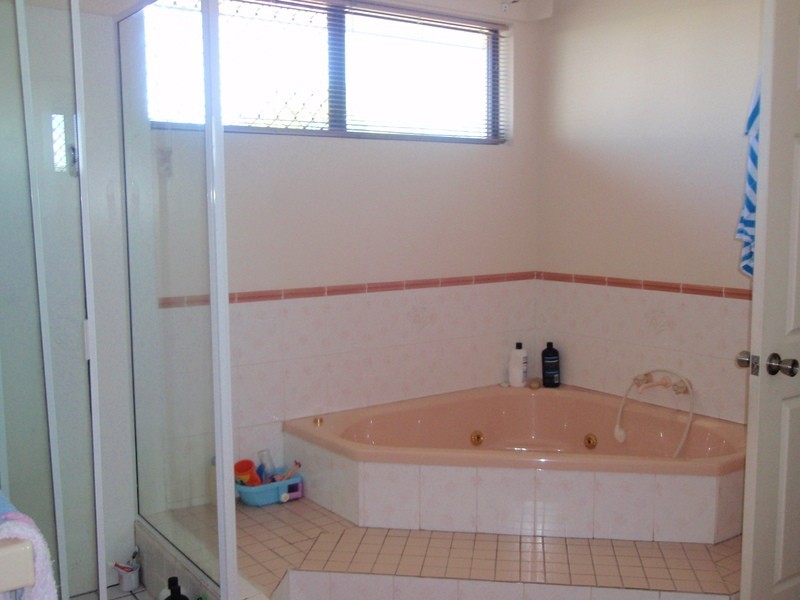 15 Bilberry Street, Kirwan QLD 4817