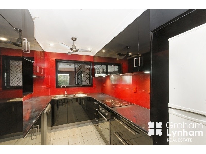 18 Chantilly Court, Rasmussen QLD 4815