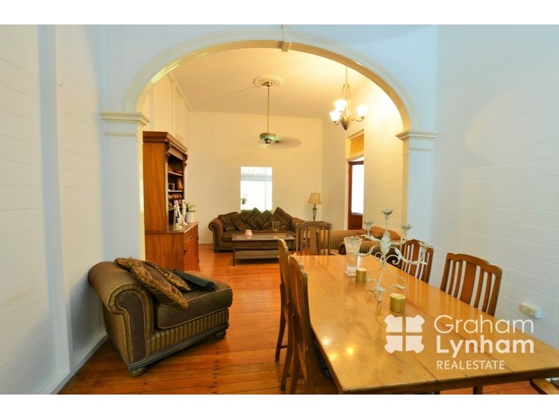 6 Morehead Street, South Townsville QLD 4810