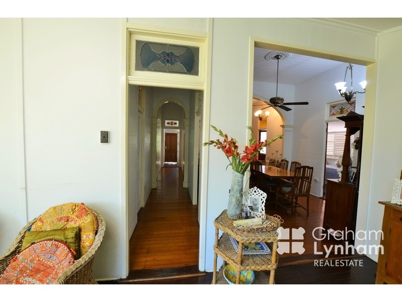 6 Morehead Street, South Townsville QLD 4810