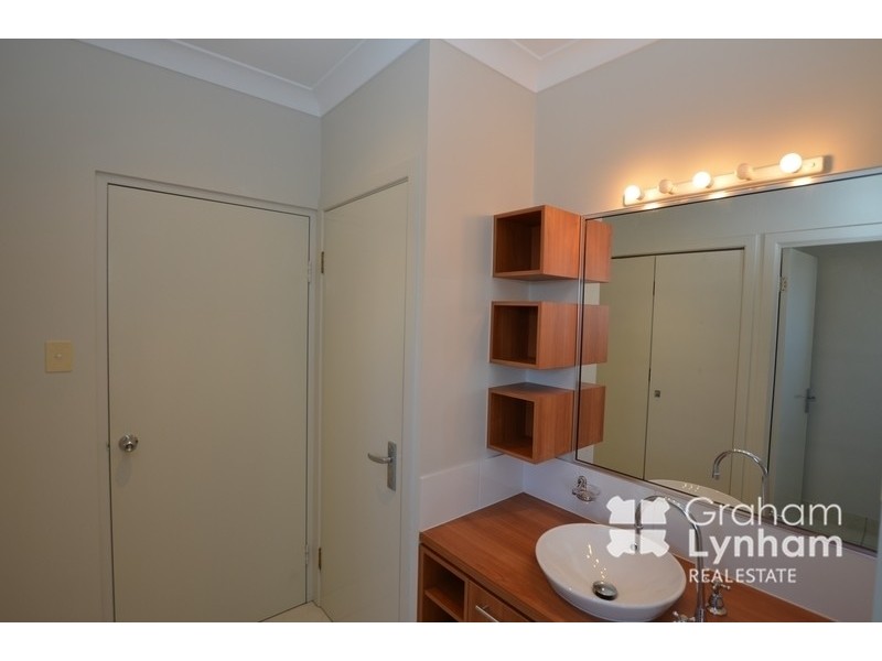 20 Mt Kulburn Drive, Jensen QLD 4818