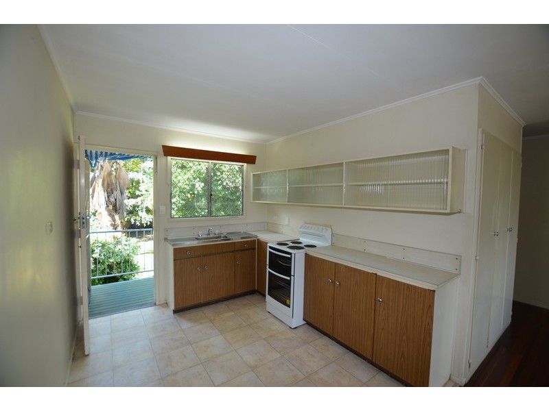 2/9 Roberts Street, Hermit Park QLD 4812