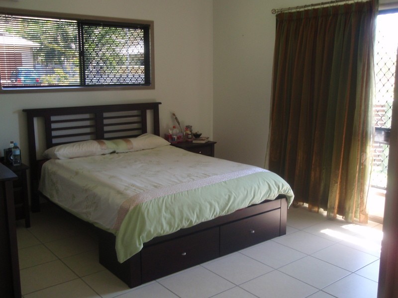 12 Timbury Way, Mount Louisa QLD 4814