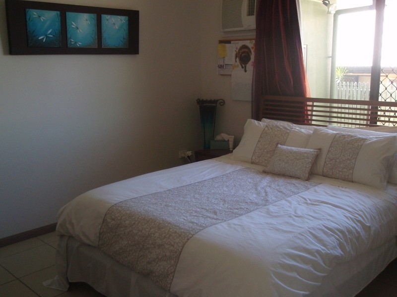 12 Timbury Way, Mount Louisa QLD 4814