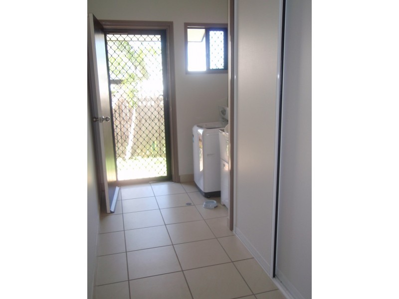 12 Timbury Way, Mount Louisa QLD 4814