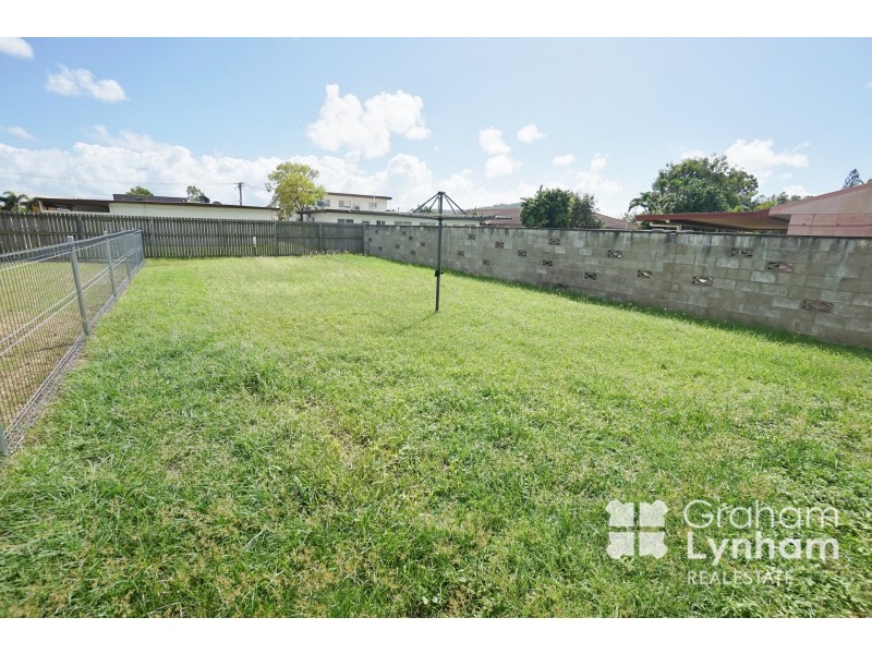 2/183 Bayswaters Road, Currajong QLD 4812