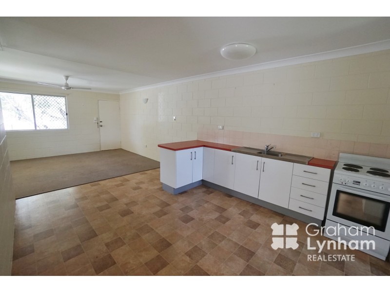 2/183 Bayswaters Road, Currajong QLD 4812