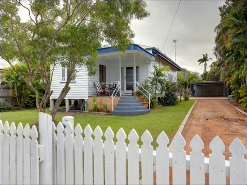 153 Francis Street, West End QLD 4810