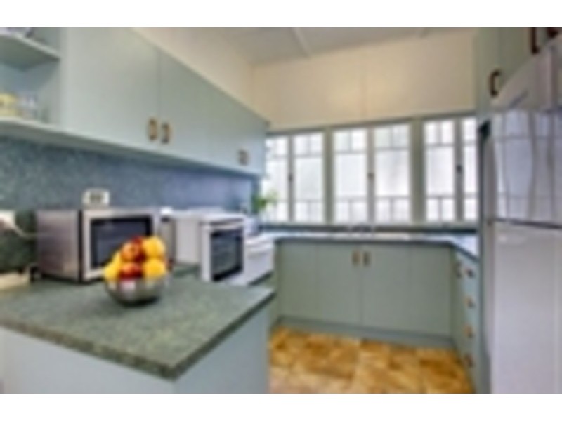 153 Francis Street, West End QLD 4810