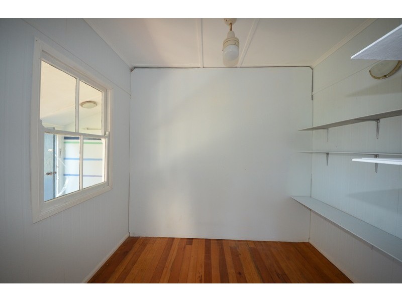 12 Reef Street, Saunders Beach QLD 4818