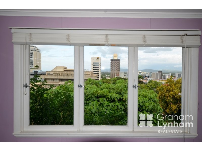 1/24 Hale Street, North Ward QLD 4810