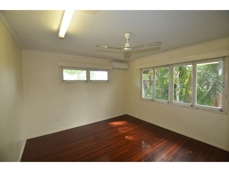 1/9 Roberts Street, Hermit Park QLD 4812