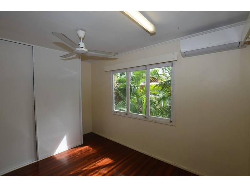 1/9 Roberts Street, Hermit Park QLD 4812