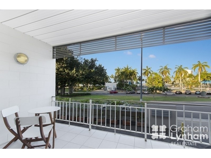 2 31-33 The Strand, North Ward QLD 4810