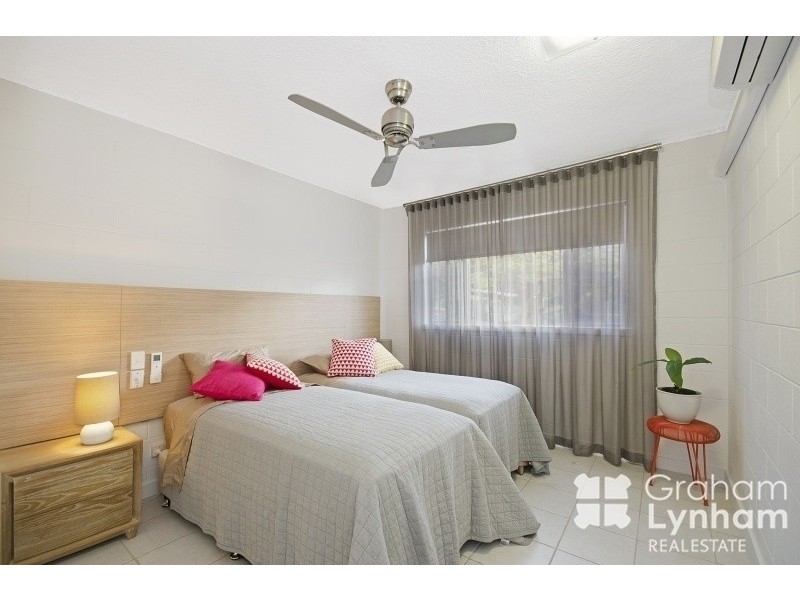 2 31-33 The Strand, North Ward QLD 4810