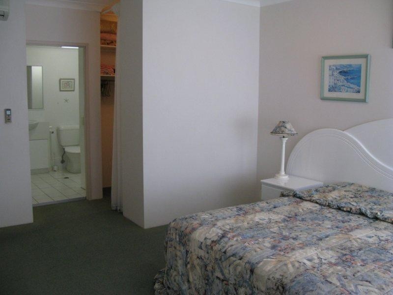 2C/3-7 The Strand, Townsville QLD 4810