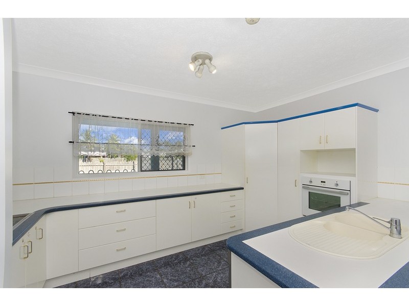 11 Avon Street, Kirwan QLD 4817