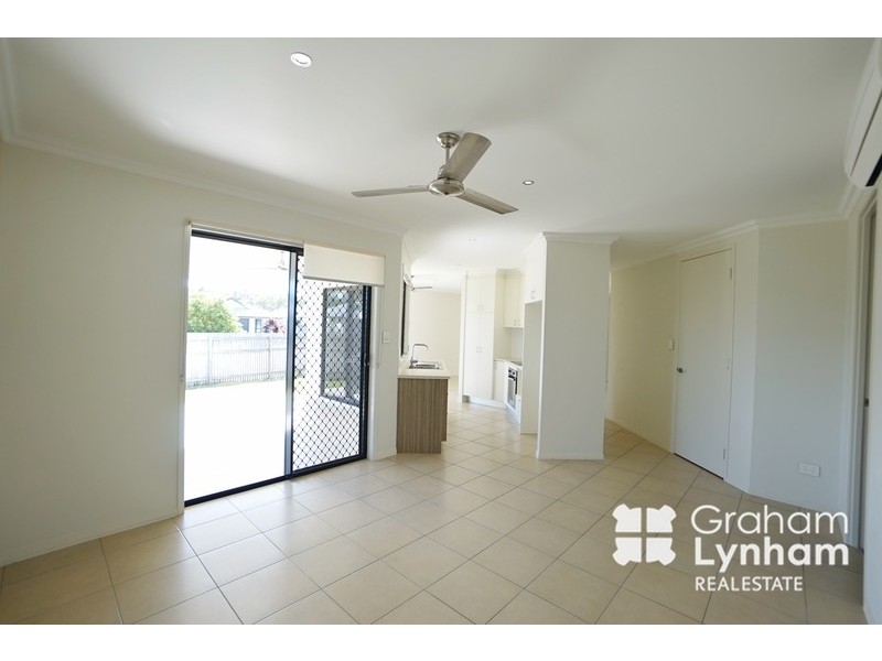 1 Lochern Way, Bushland Beach QLD 4818