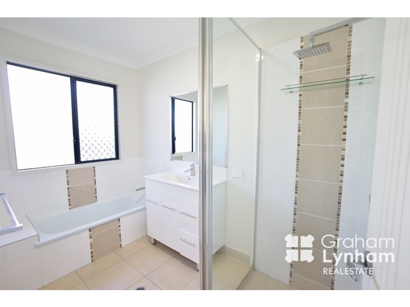 1 Lochern Way, Bushland Beach QLD 4818