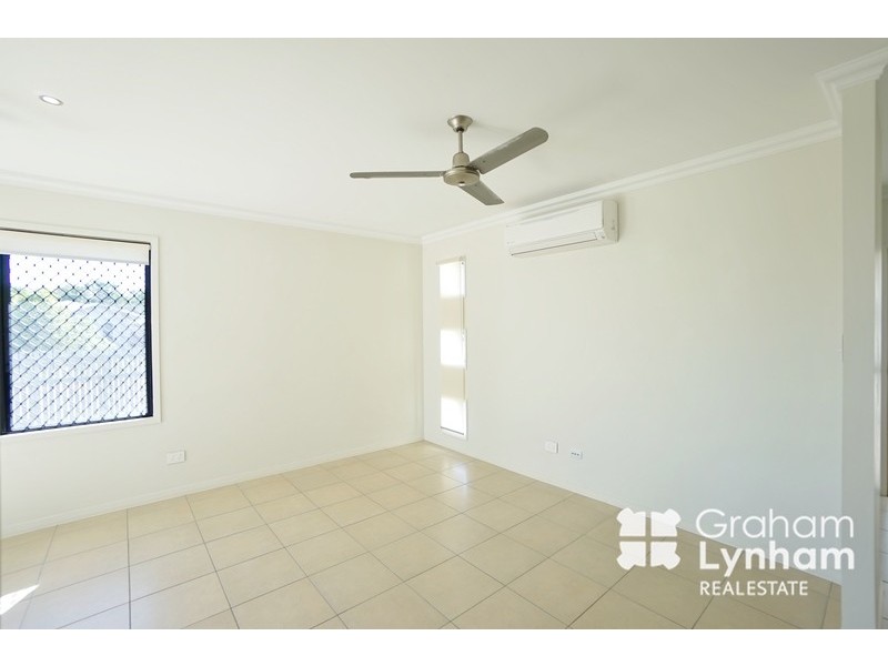 1 Lochern Way, Bushland Beach QLD 4818