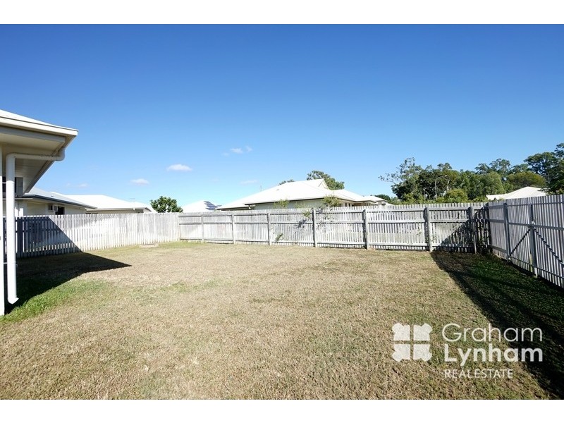 1 Lochern Way, Bushland Beach QLD 4818