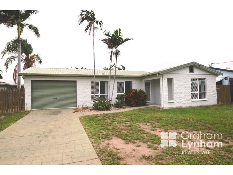 19 Hamish Avenue, Rasmussen QLD 4815