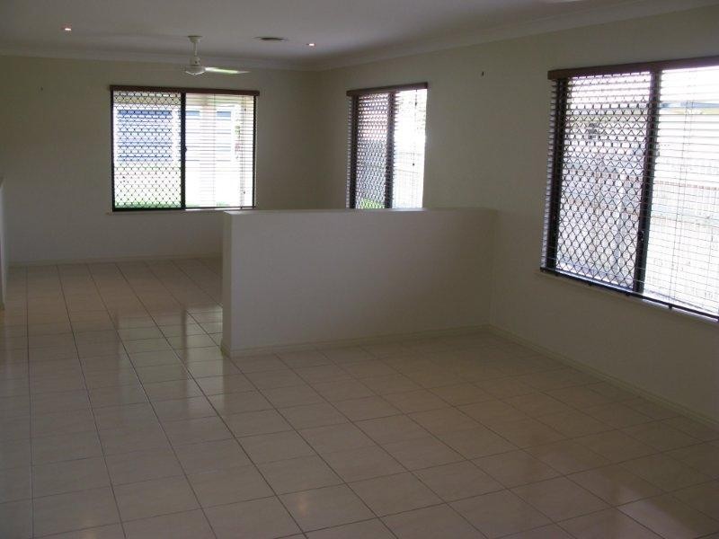 4 Paperbark Place, Mount Louisa QLD 4814