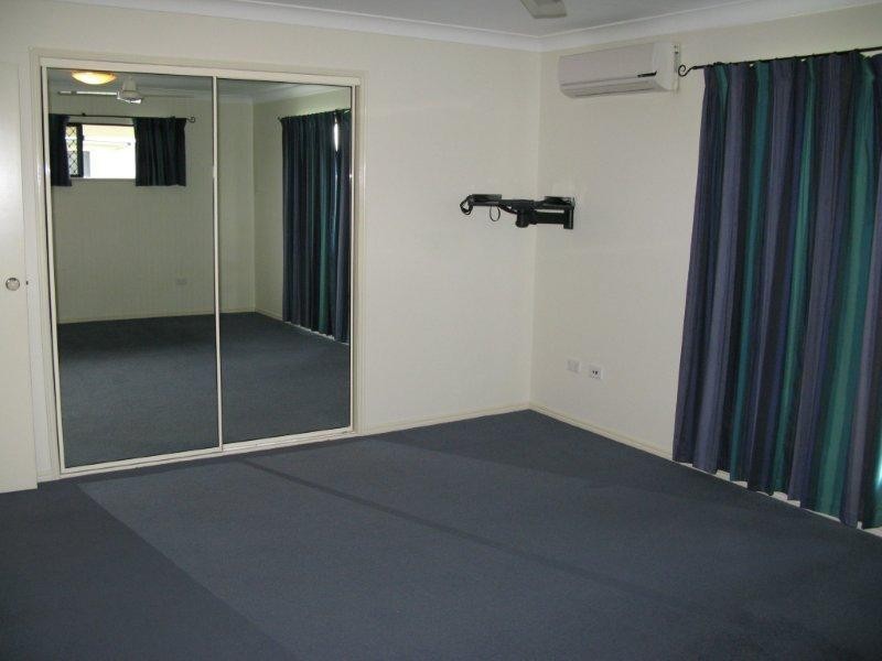 4 Paperbark Place, Mount Louisa QLD 4814