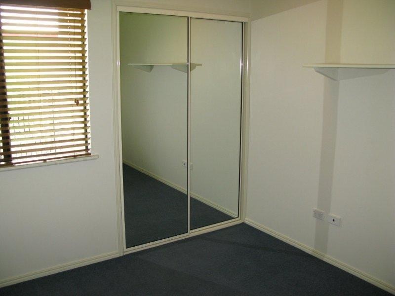 4 Paperbark Place, Mount Louisa QLD 4814