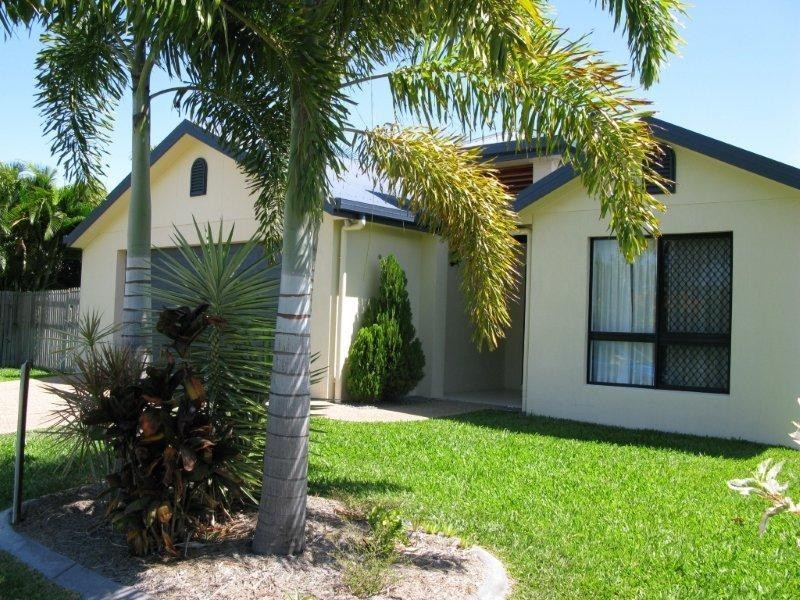 4 Paperbark Place, Mount Louisa QLD 4814