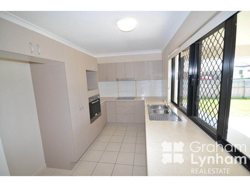 26 Limerick Way, Mount Low QLD 4818