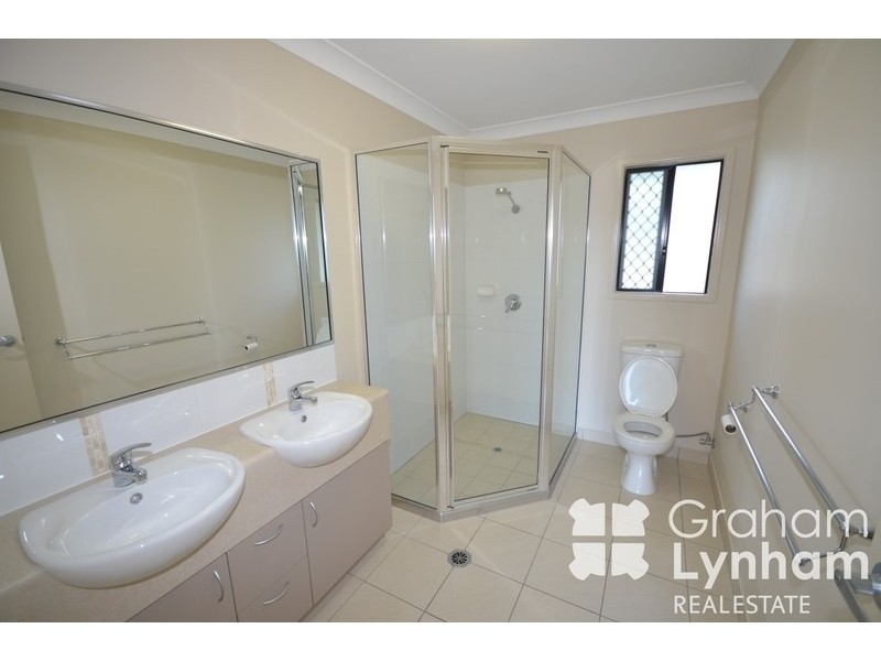 26 Limerick Way, Mount Low QLD 4818