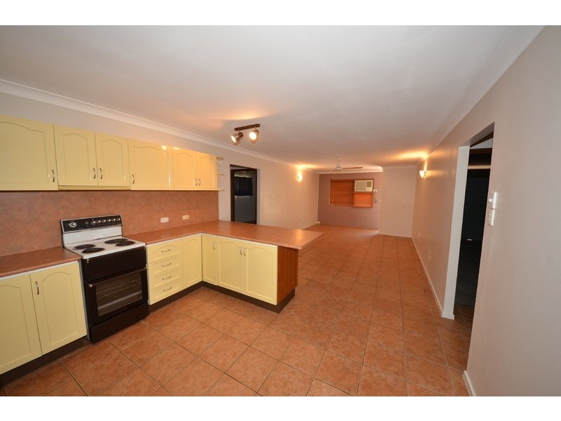 1/38 Grosvenor Street, Pimlico QLD 4812