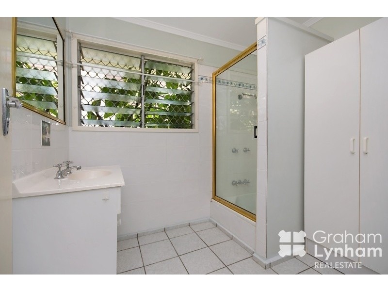 33 Bayswater Terrace, Hyde Park QLD 4812