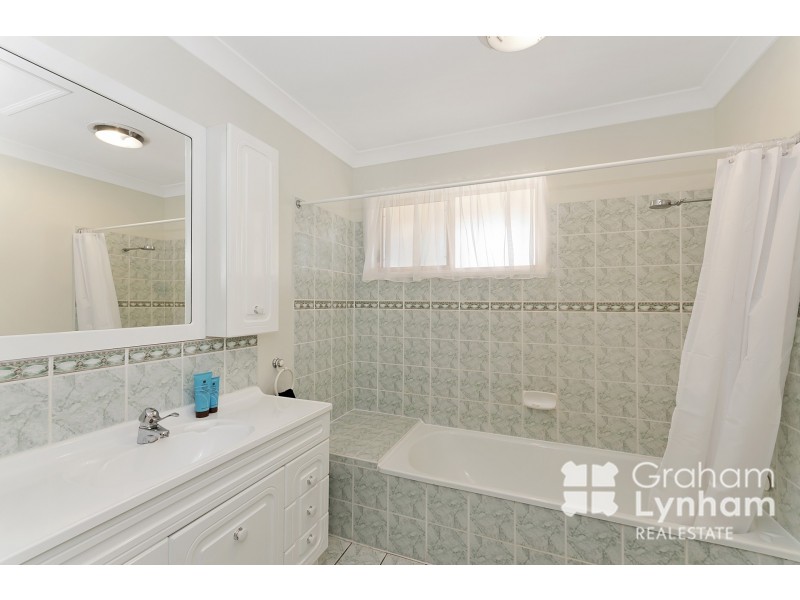 37 Endeavour Road, Bluewater QLD 4818