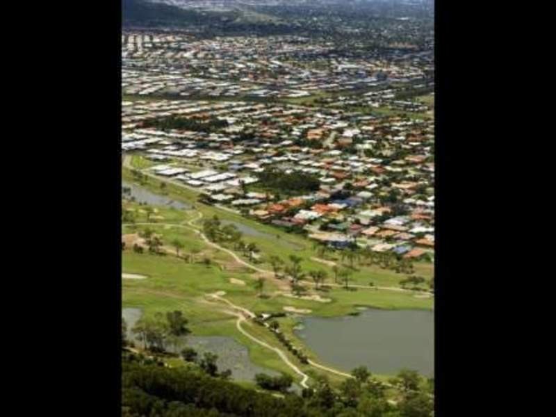 1/60 Phoenix Parade, Kirwan QLD 4817