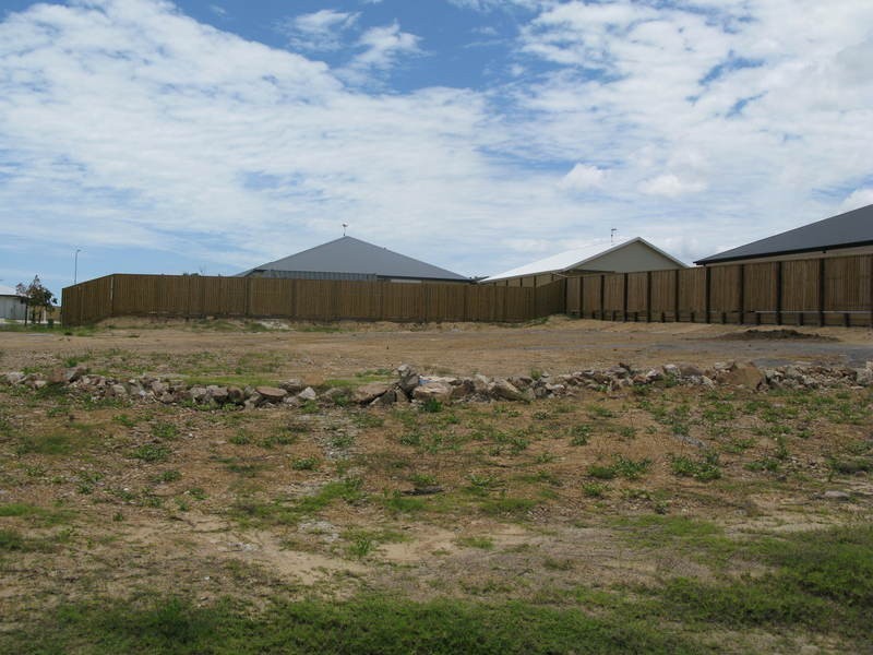 1 Cowrie Court, Bushland Beach QLD 4818