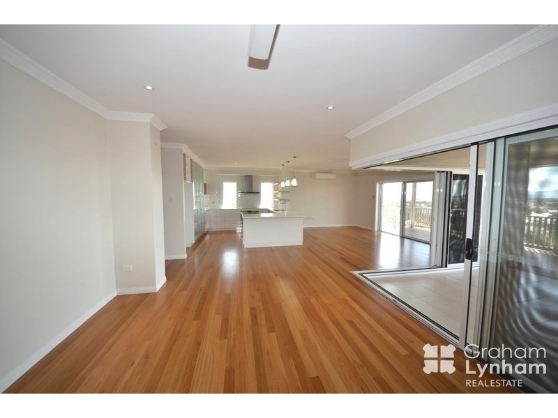 6  Kallanda Street, Mount Louisa QLD 4814