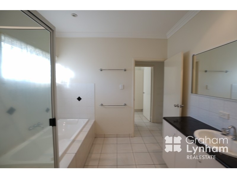 21a Bultarra Crescent, Kirwan QLD 4817