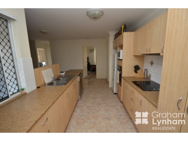 6 Moor Court, Kelso QLD 4815