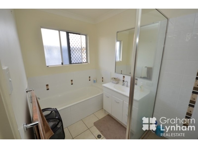 6 Moor Court, Kelso QLD 4815