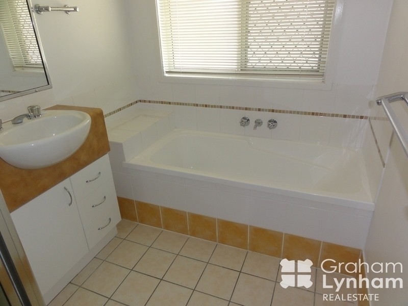 69 Wallace Circuit, Kirwan QLD 4817