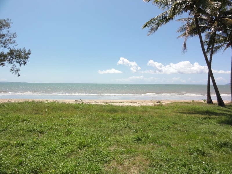 51 Cay Street, Saunders Beach QLD 4818