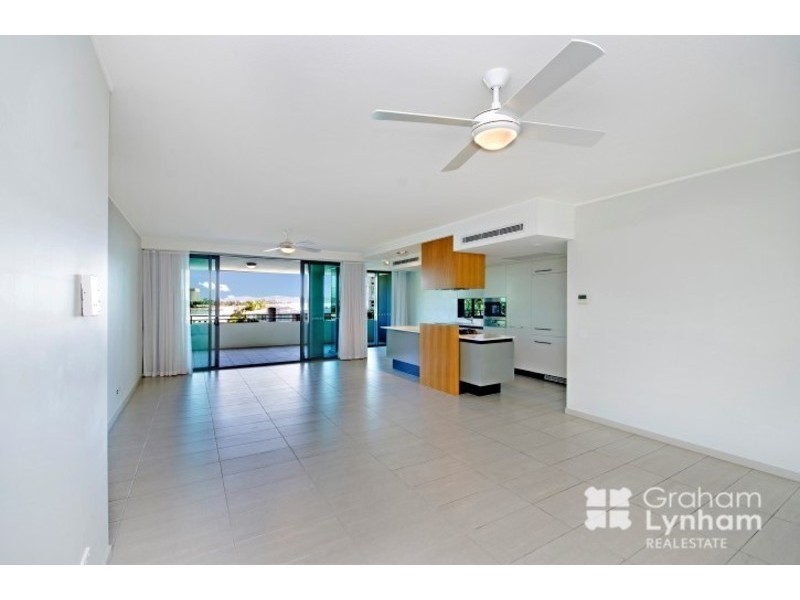 2404/6 Mariners Drive, Townsville City QLD 4810