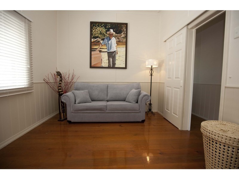 20 Ninth Avenue, Railway Estate QLD 4810