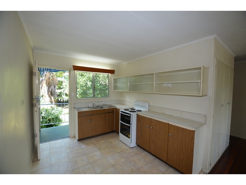 2/9 Roberts Street, Hermit Park QLD 4812